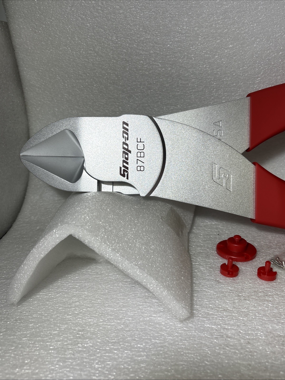 New Snap-On Red Diagonal Cutter Pliers Giant Display Wall Mount