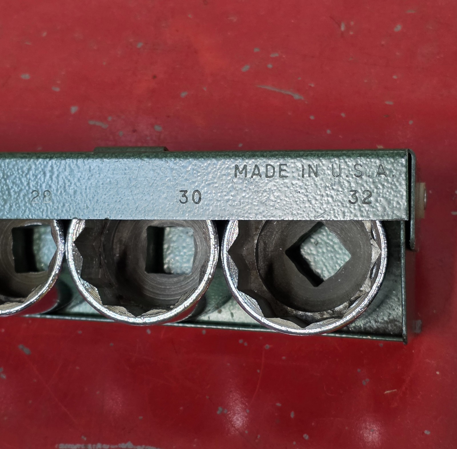 SK Tools 1/2″ Dr 13pc Metric Socket Set 12pt 15-20 22 24 26-28 30 32mm Vintage