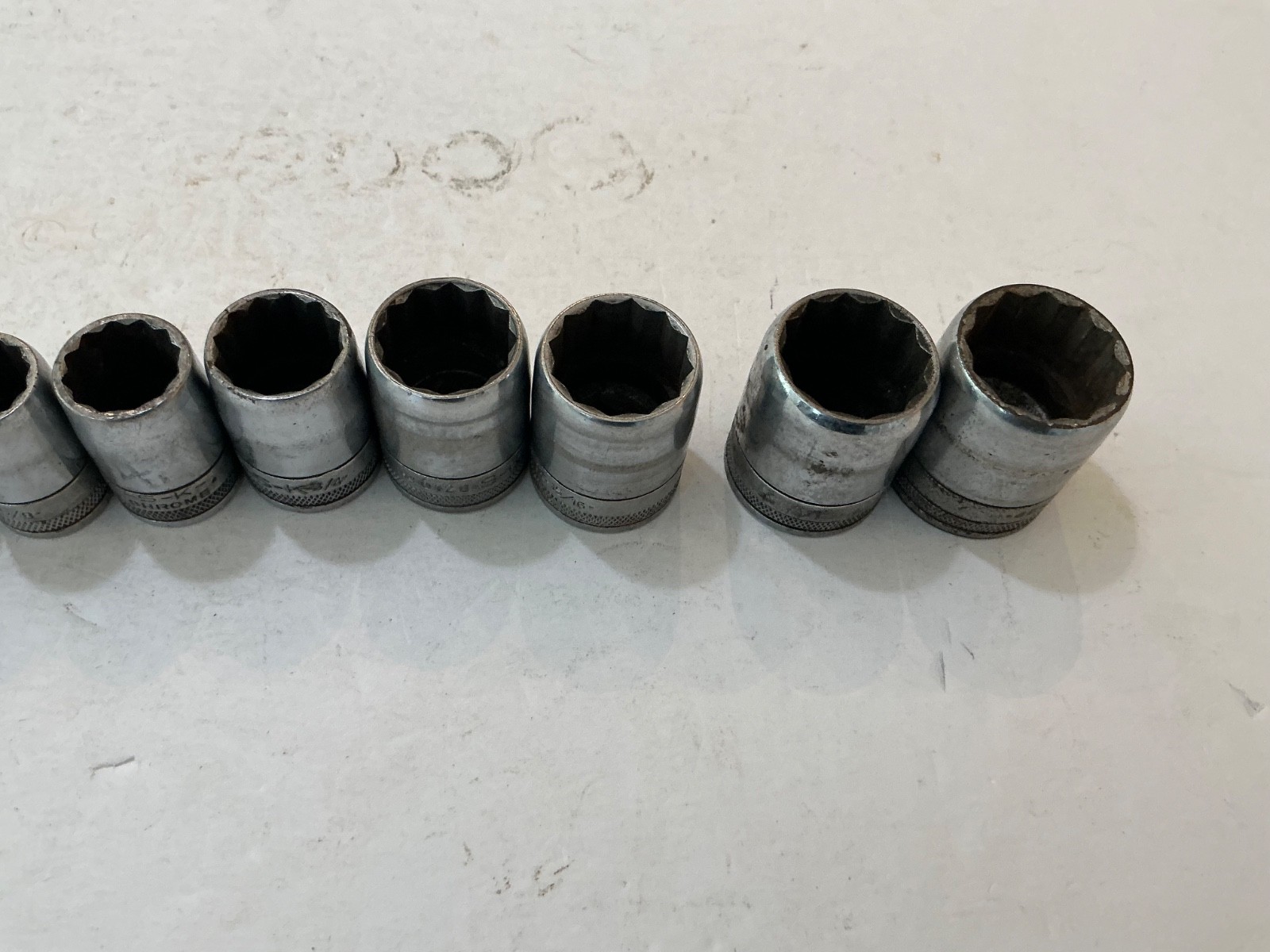 Vtg S-K 10 pc 1/2″ drive knurled/tapered socket set 12 pt SAE 7/16″-1 1/16″ USA