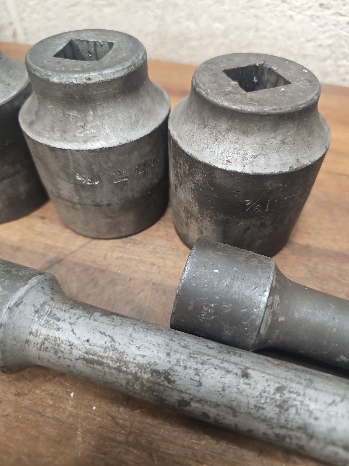 S41- 11 vinage BONNEY 3/4”dr Sockets + 2 extensions