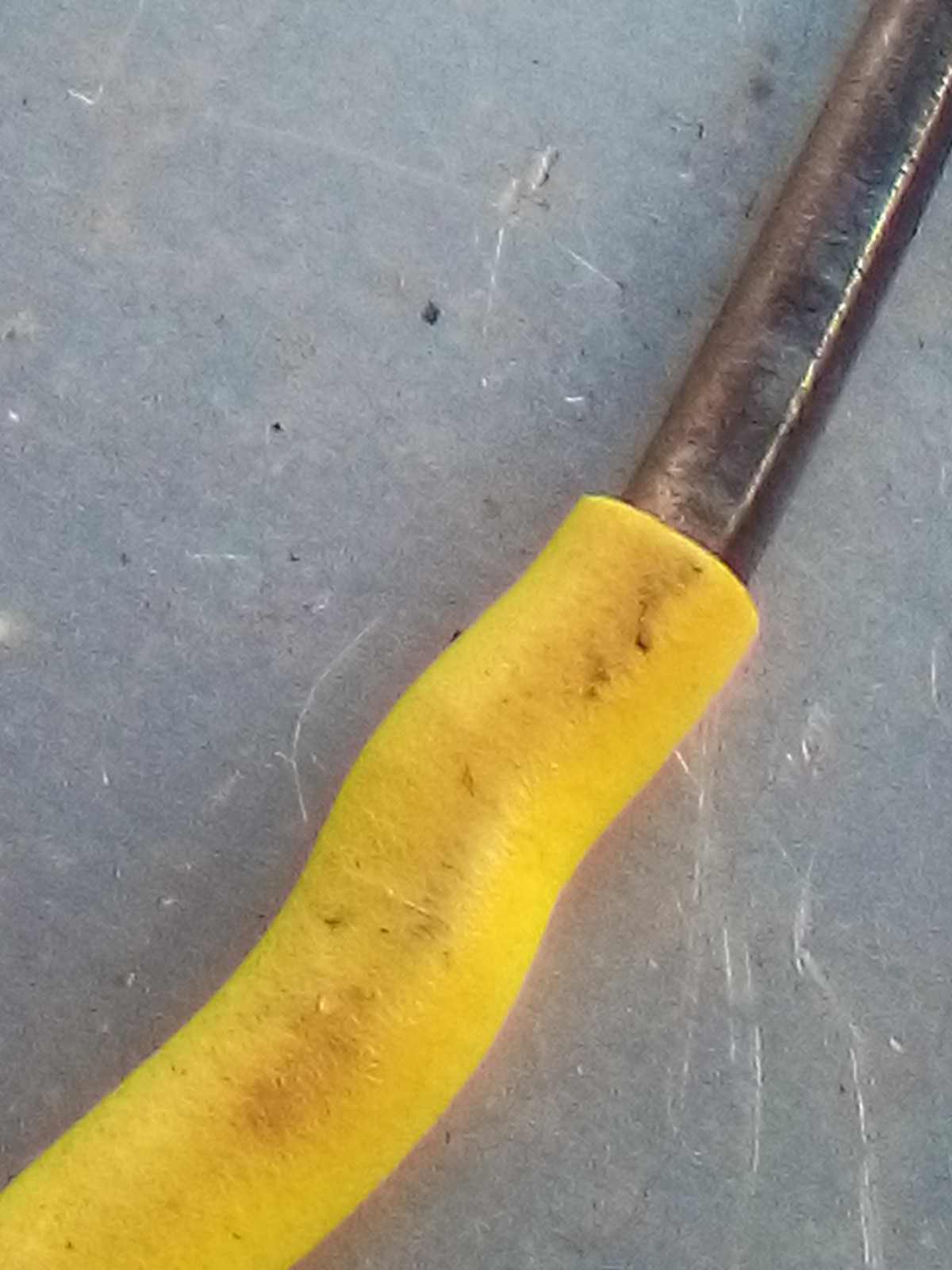 Mac Tools P6TNN-Y Needle Nose 7 In Yellow Handle Pliers Lot 1019