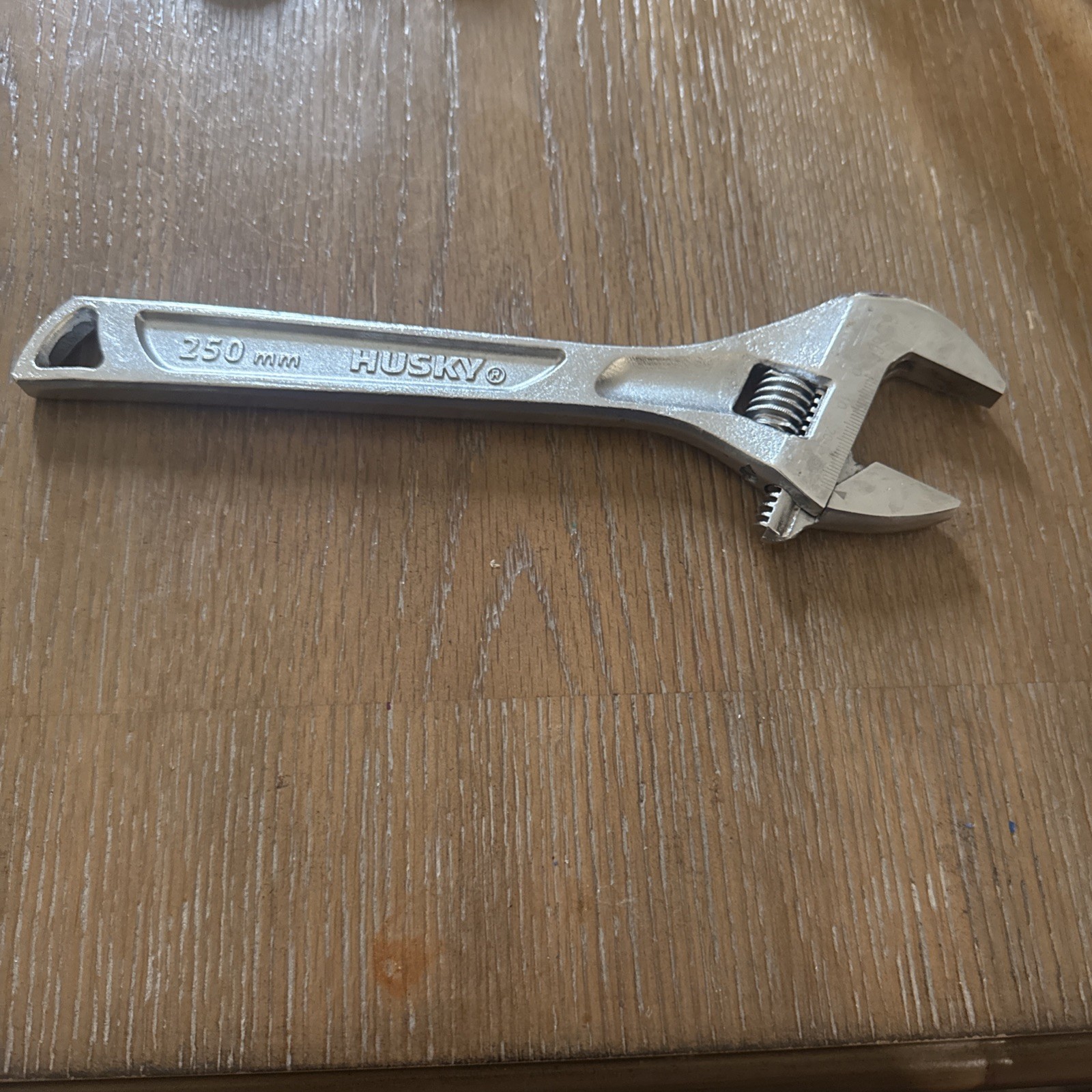 HUSKY – 10” adjustable Wrench ( 250mm ) – Great condition
