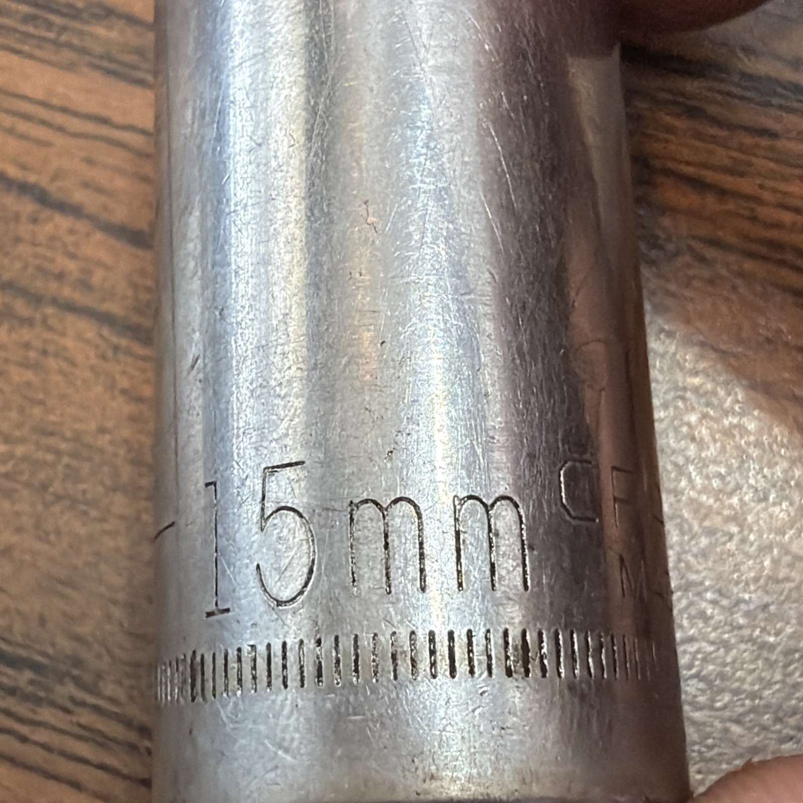 Craftsman USA GK 8 pc 3/8″ Drive Metric Mid-Length Socket Partial 10-19mm 43219