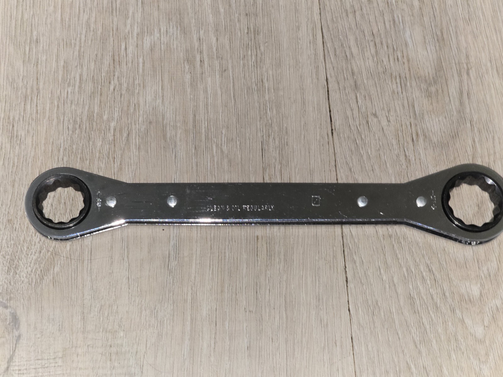Snap On 3/4–7/8″ 12-Point SAE 0° Offset Ratcheting Box Wrench