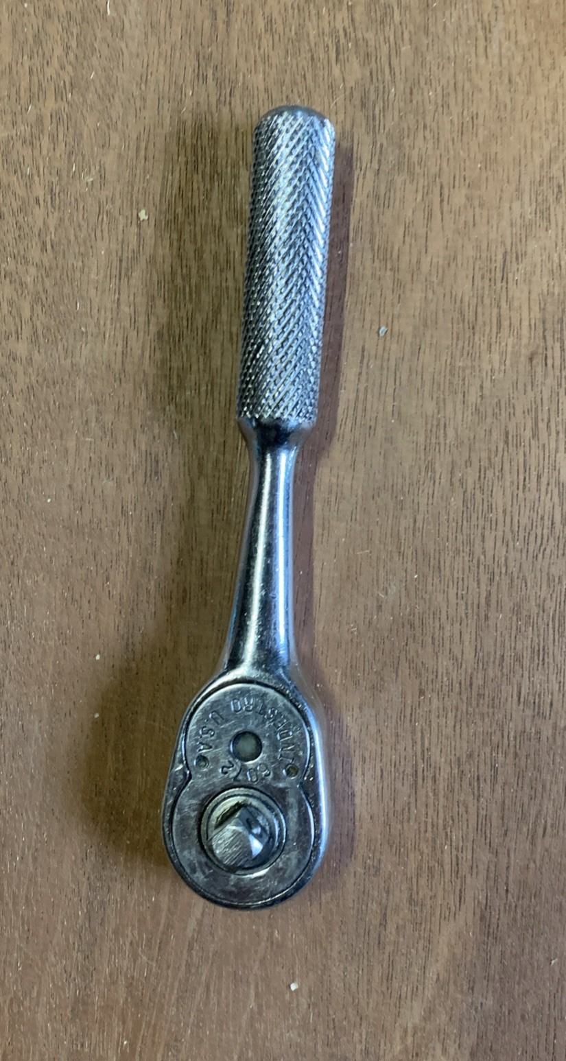 Vintage INDESTRO 1/4″ Drive Ratchet 6072 AND INDESTRO 5/8 X 11/16 Box End Wrench