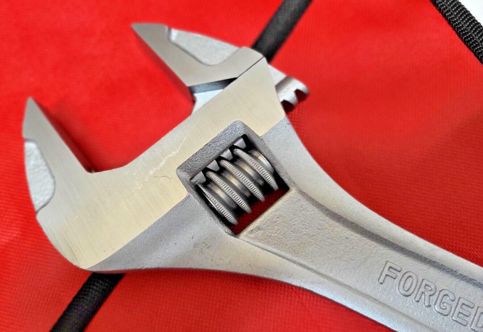 5 pc Adjustable Wrench Set 6 8 10 12 & 15″ Extreme Torque 1-1/2 1-13/16