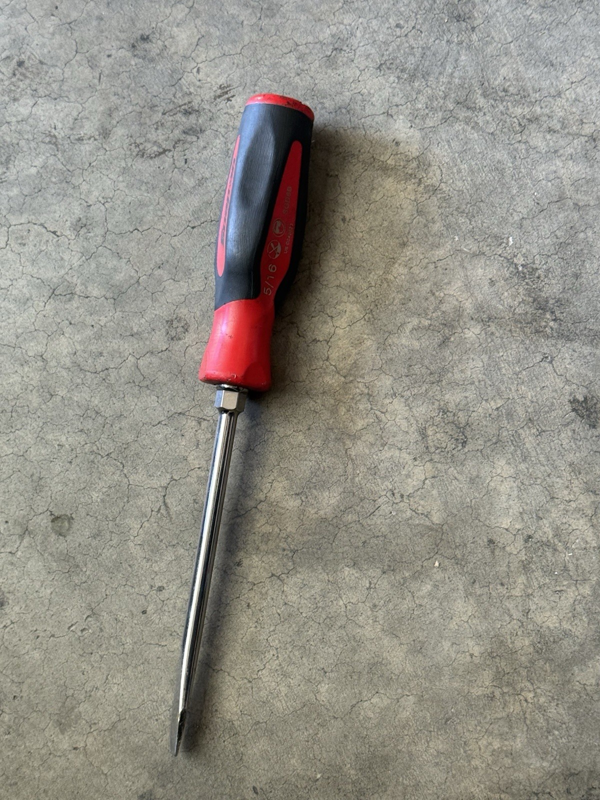 Snapon Flat Head Screw Driver 5/16 Red Handle