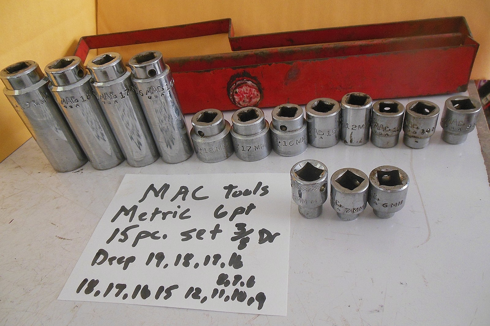 =MAC TOOLS 15 pc chrome deep/shallow 3/8 dr metric socket set 6pt w/ metal tray