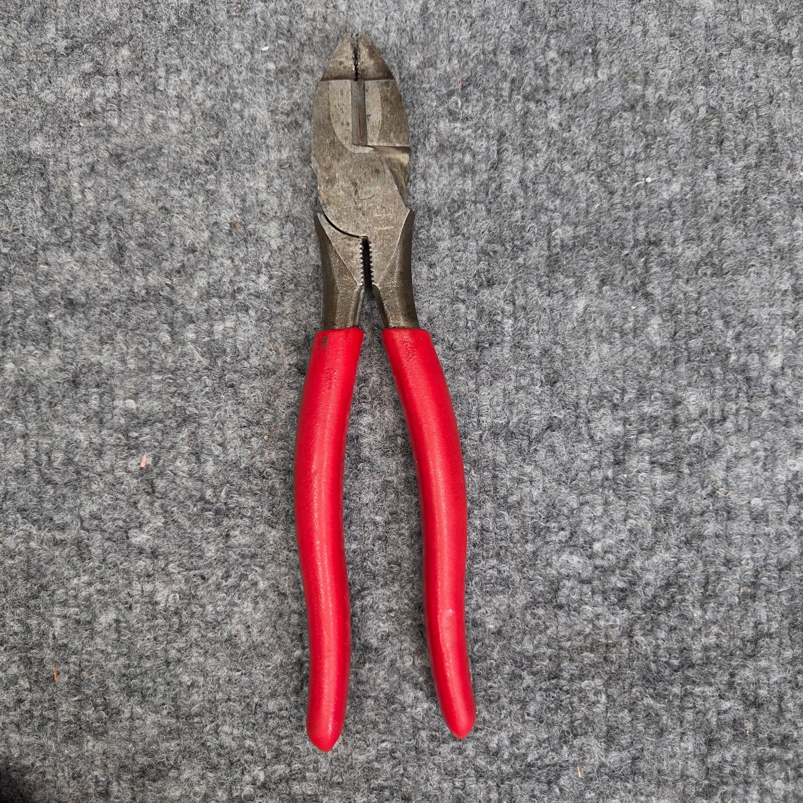 Snap-on Tools 57AHLP 7″ The Lineman Pliers Red Soft Grip Handles USA
