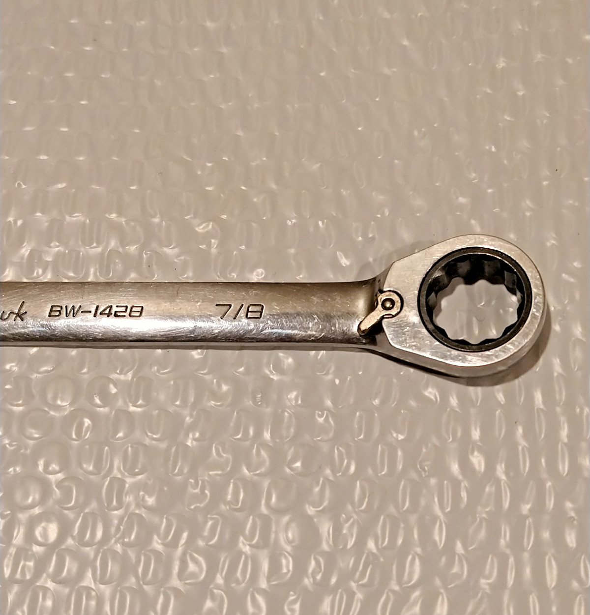 BLACKHAWK TOOLS BW-1428, 7/8″ RATCHETING/OPEN-END COMBO WRENCH, 11.3″ LONG.