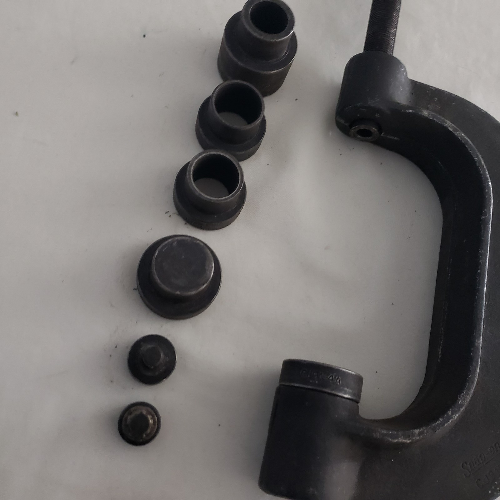 Snap-on Tools CJ91D Ball Joint Universal Bearing Press & 7 Adapters Accessories