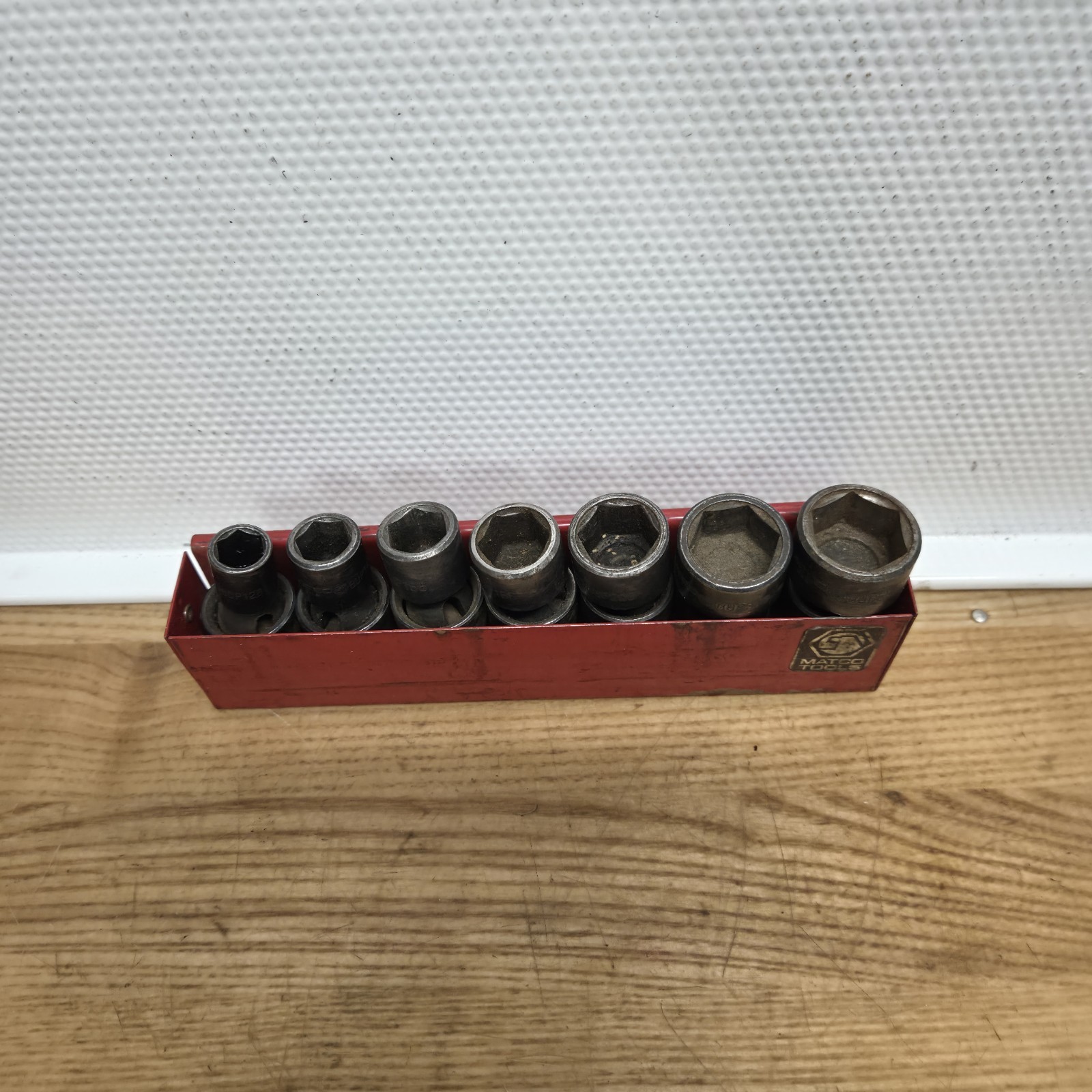 MATCO 3/8″ Drive 7pc 3/8″-3/4″ Impact Swivel Universal Socket Set w/Metal Tray
