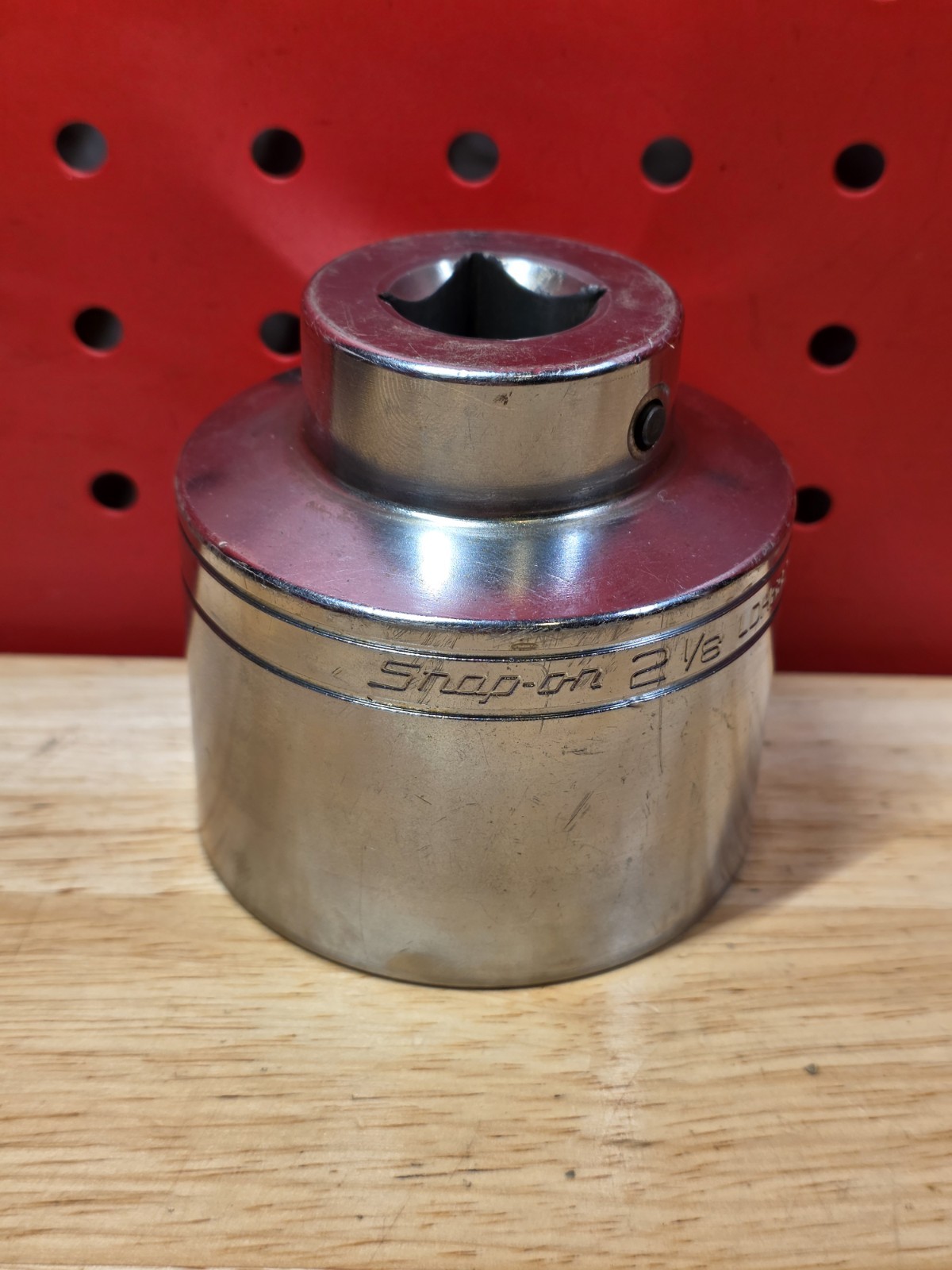 Snap-on Tools LDH682 2-1/8″ 3/4″ Drive 12-Point Shallow Socket See Details