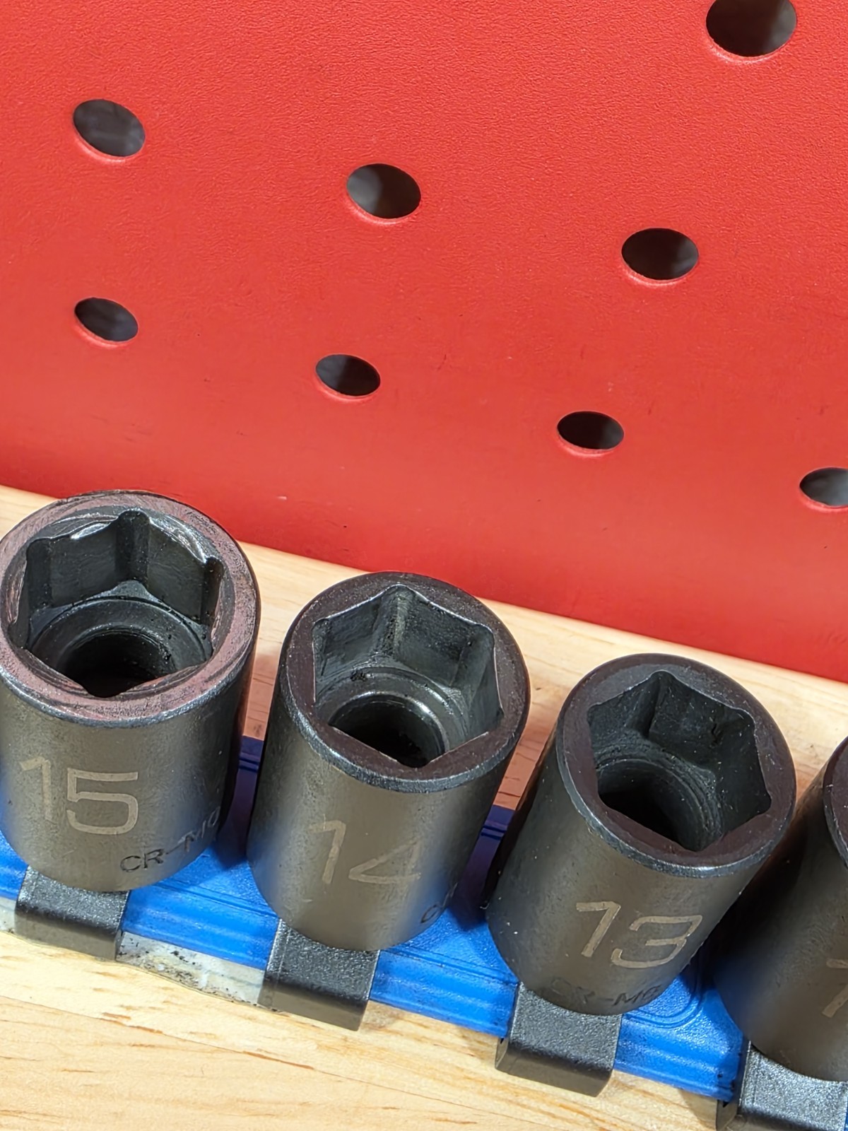 Matco Tools Adv SBPM136V 7-19mm 3/8″ Drive Shallow 6-Point Impact Socket Set