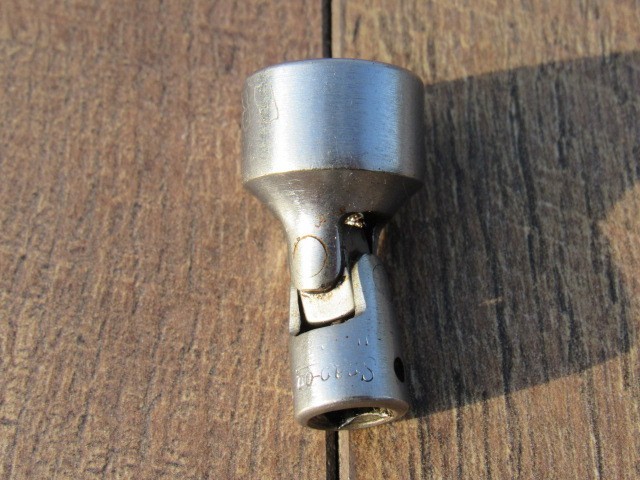 SNAP ON 9/16″ TMU181 1/4″ DRIVE 12 POINT SAE UNIVERSAL SWIVEL SOCKET UNDERLINE