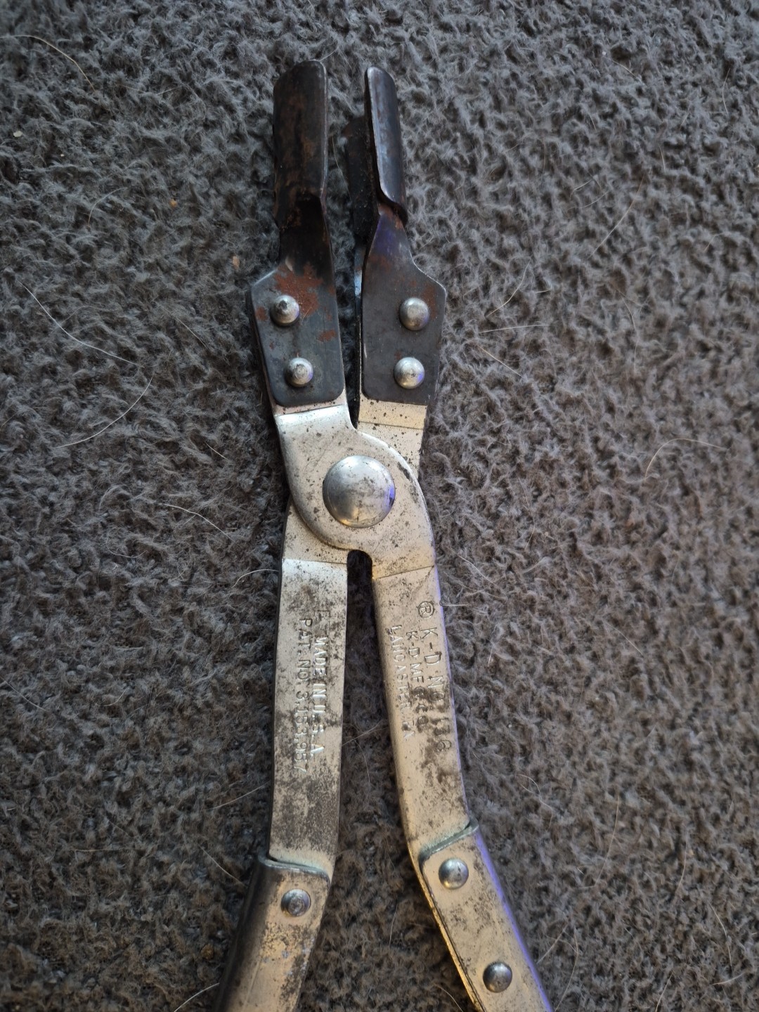 K-D Tools No. 136 USA Light Bulb Remover Pliers Spark Plug Remover Soft Puller #