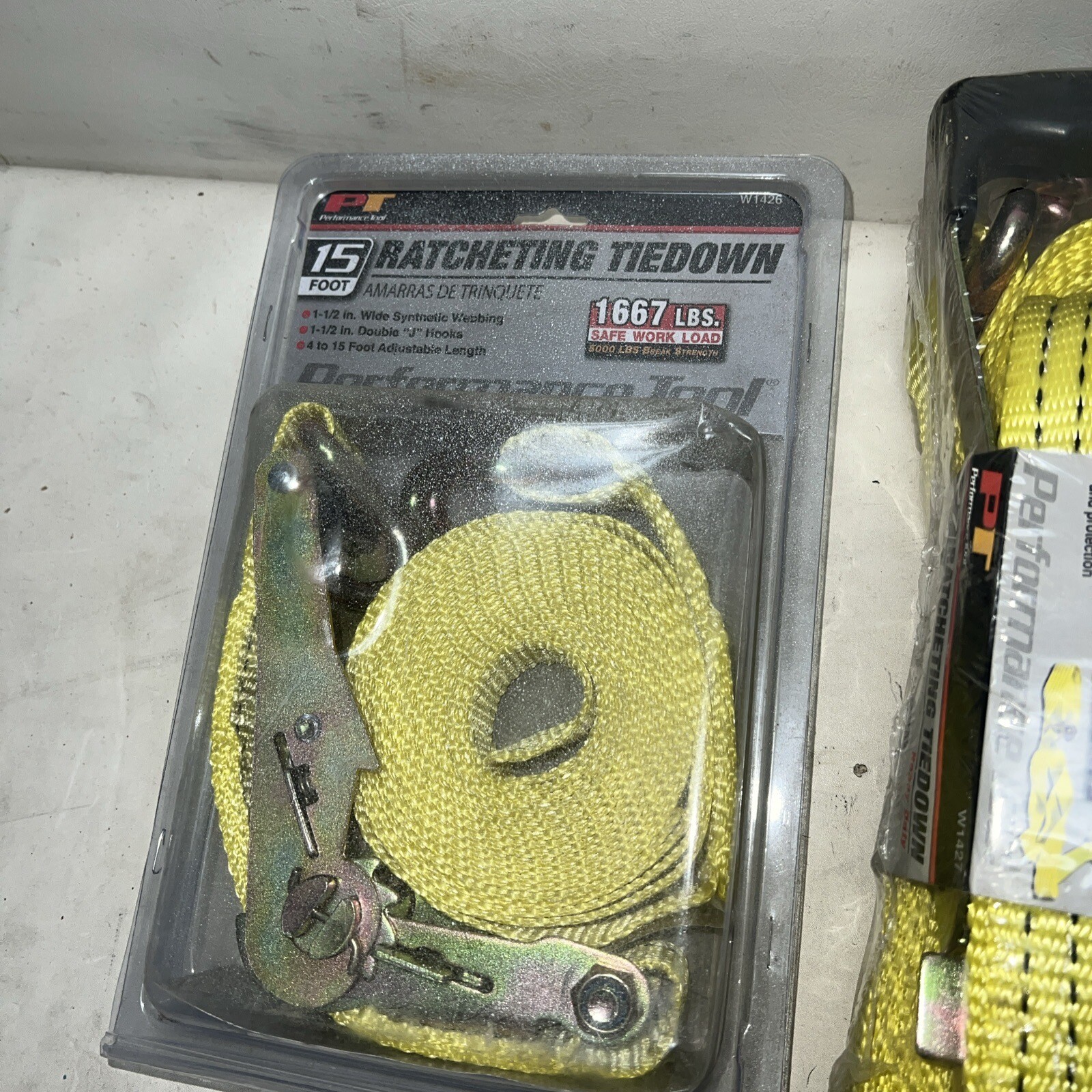 2 W1427 PT /2″ x 27′ Ratchet Straps And 2 W1426 1 1/2 X 15’ Straps