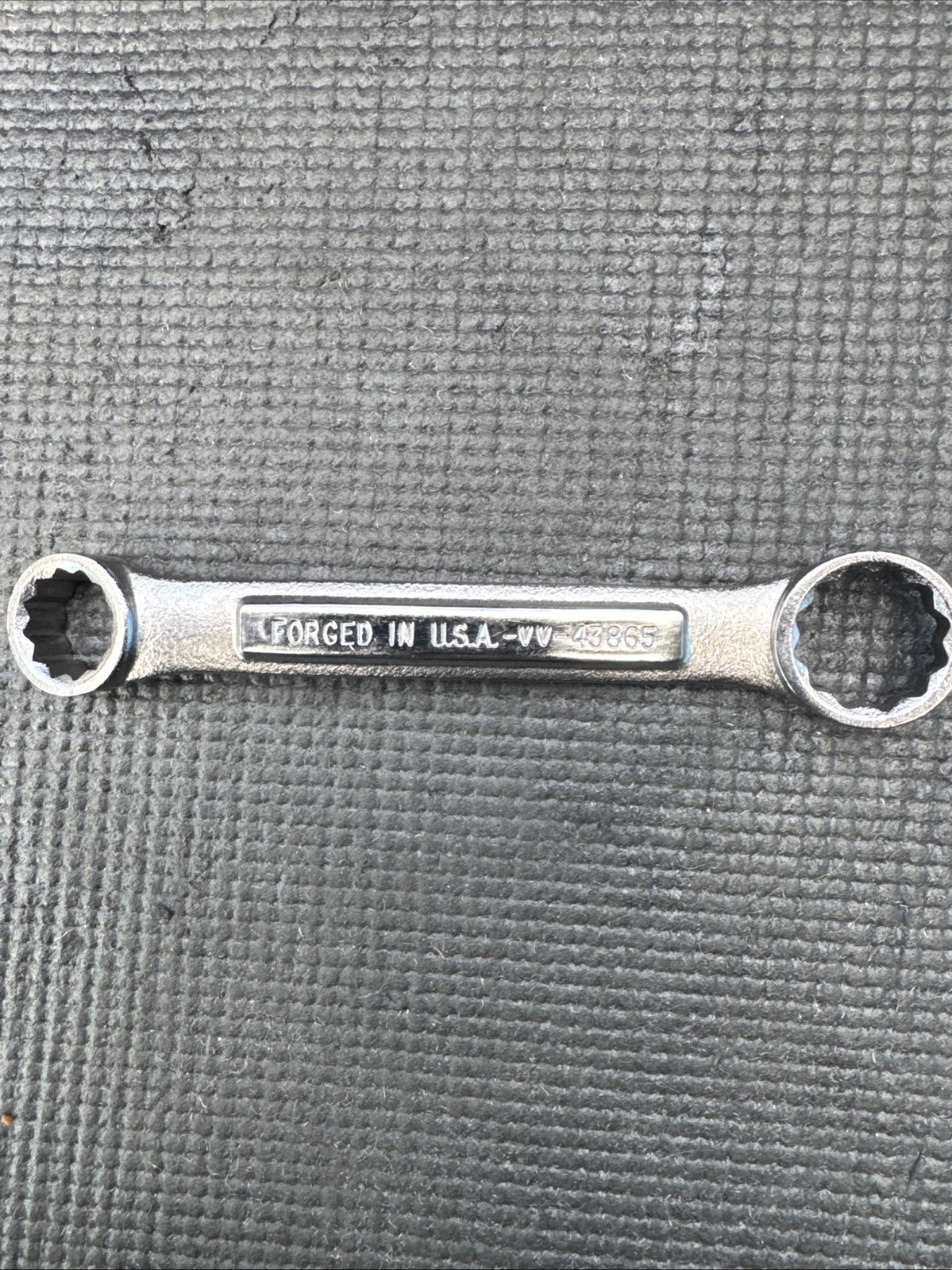 Sears Craftsman USA 43865 5/8 X 3/4 In SAE Stubby 12 Point Box Wrench Nos