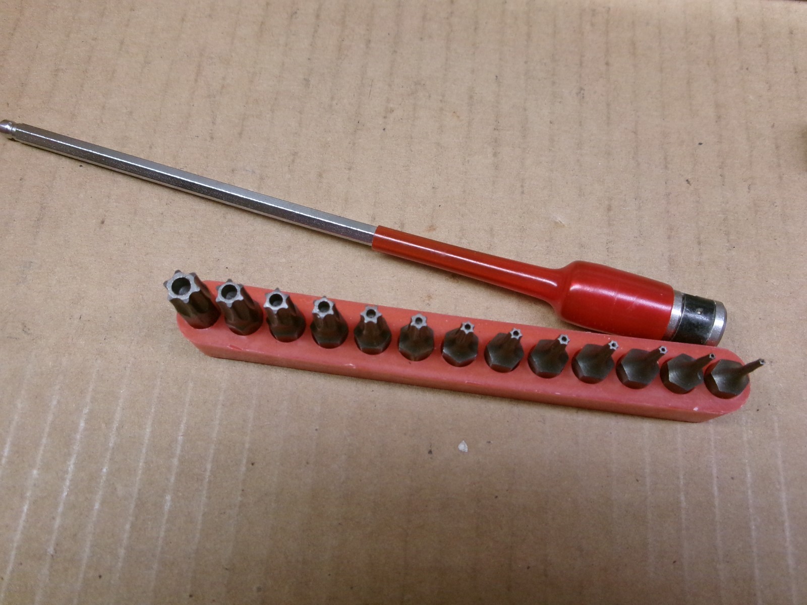 Wiha Germany 16-Piece 0.8 – 5.0 NM Torque Vario Screwdriver Set No 28553