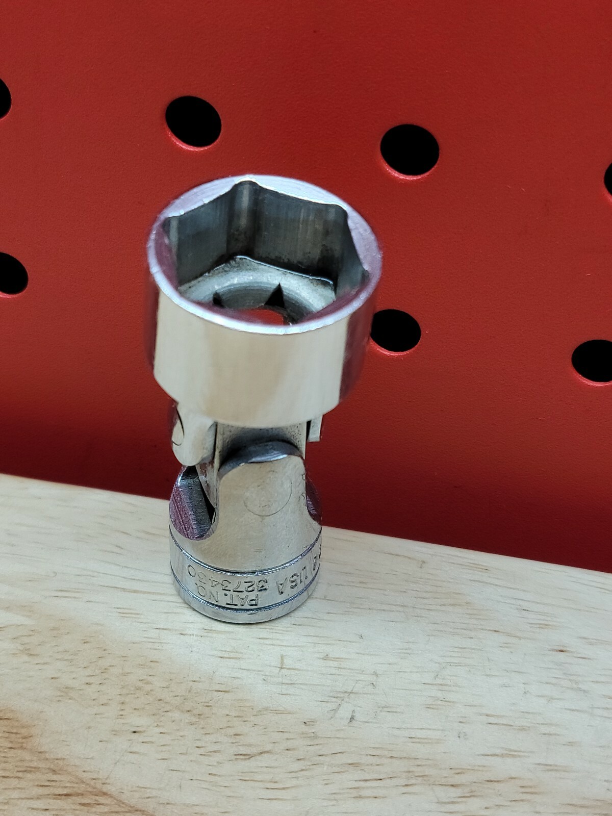 Snap-on Tools FS24 3/4″ 6 Point 3/8″ Drive Swivel Universal Flex Shallow Socket