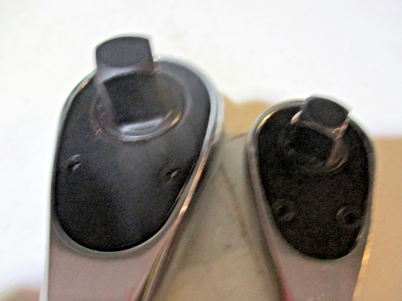 Milwaukee 1/2″ (48-22-9012} and 3/8 » (48-22-903) Drive RatchetS