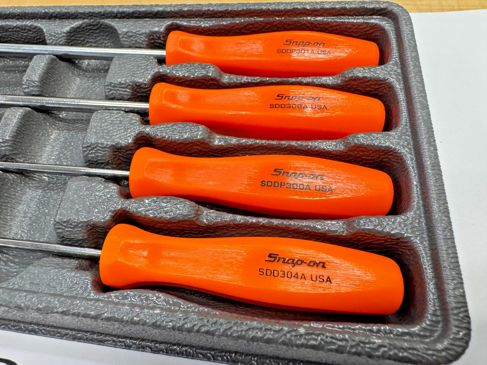 Snap-on Tools USA NEW ORANGE 4pc Mini Hard Grip Combo Screwdriver Set SDDX40AO