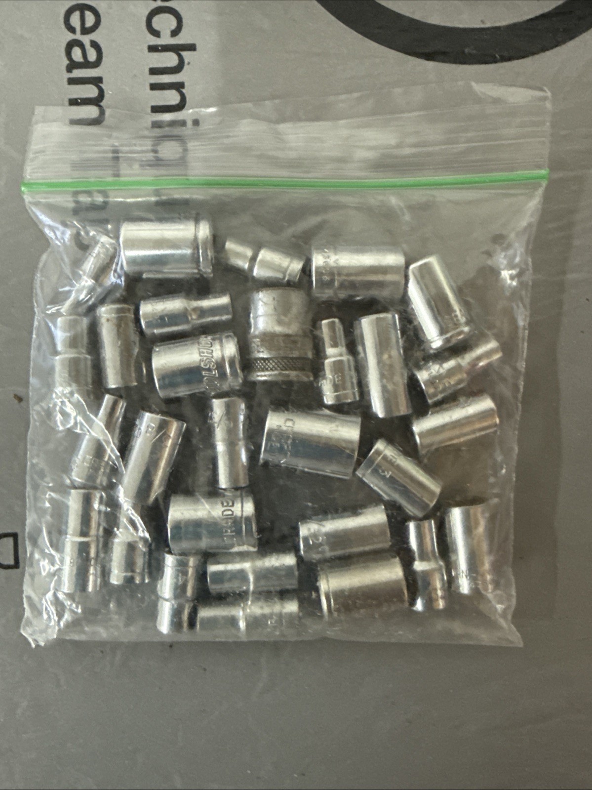 1/4 Drive Sockets SAE & Metric Set Of 29
