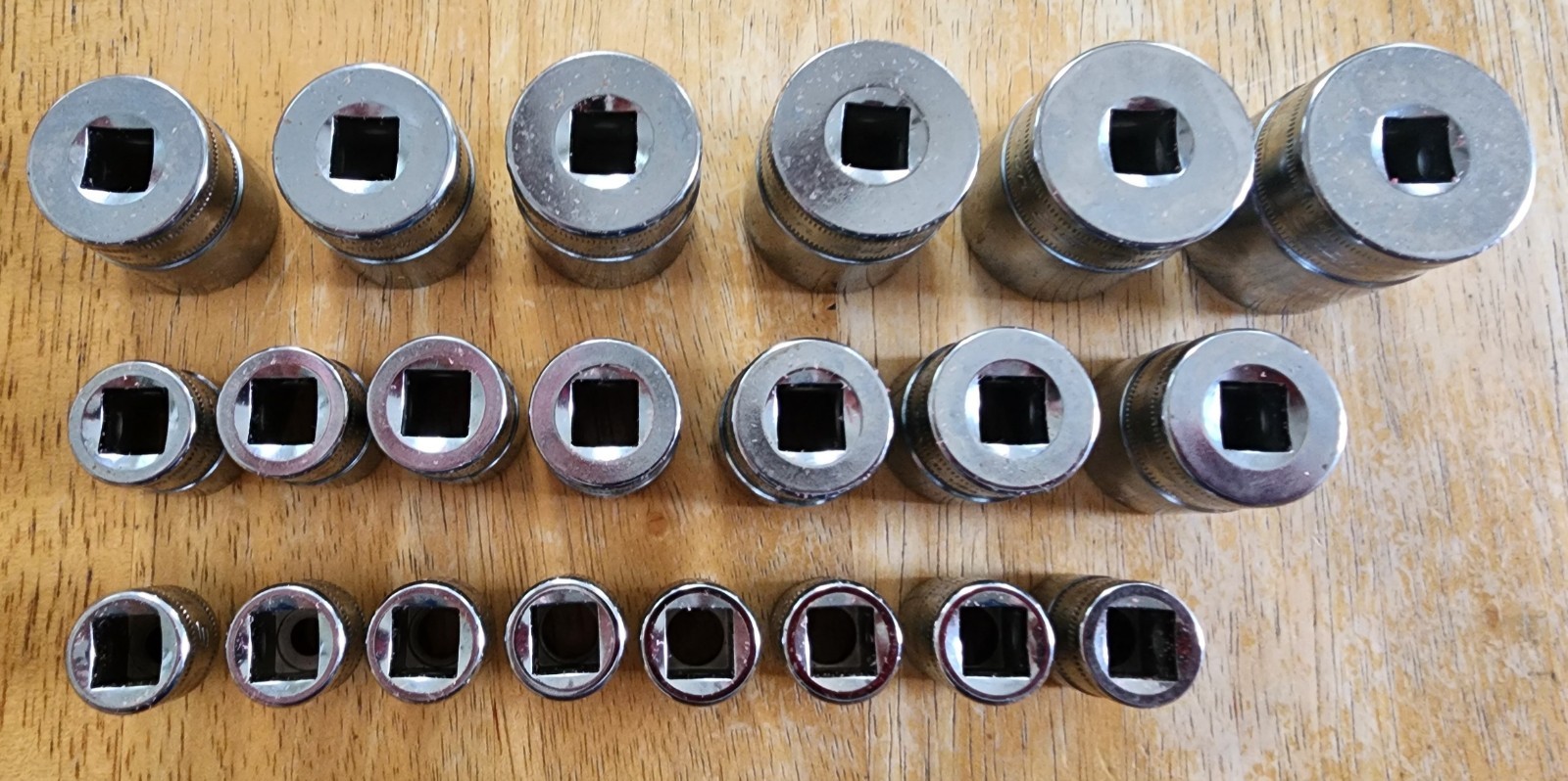 New Old Stock Snap-on 3/8″ dr 6mm-26 mm 21-pc 6 pt Shallow Socket Set PAK620400