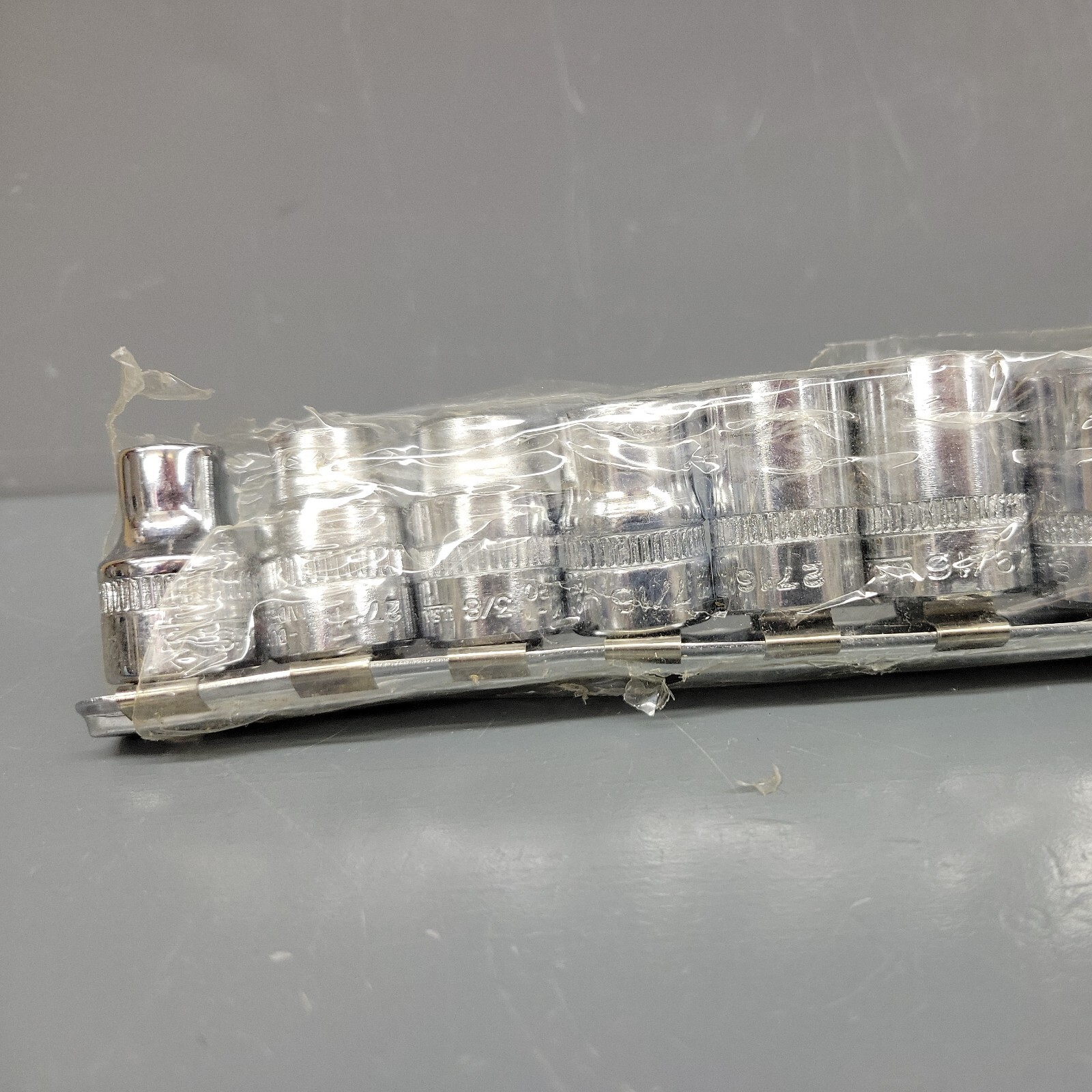 Duro Indestro 13 Piece 3/8″ Drive Socket Set Standard 12 Point 5/16″-1″ NOS USA
