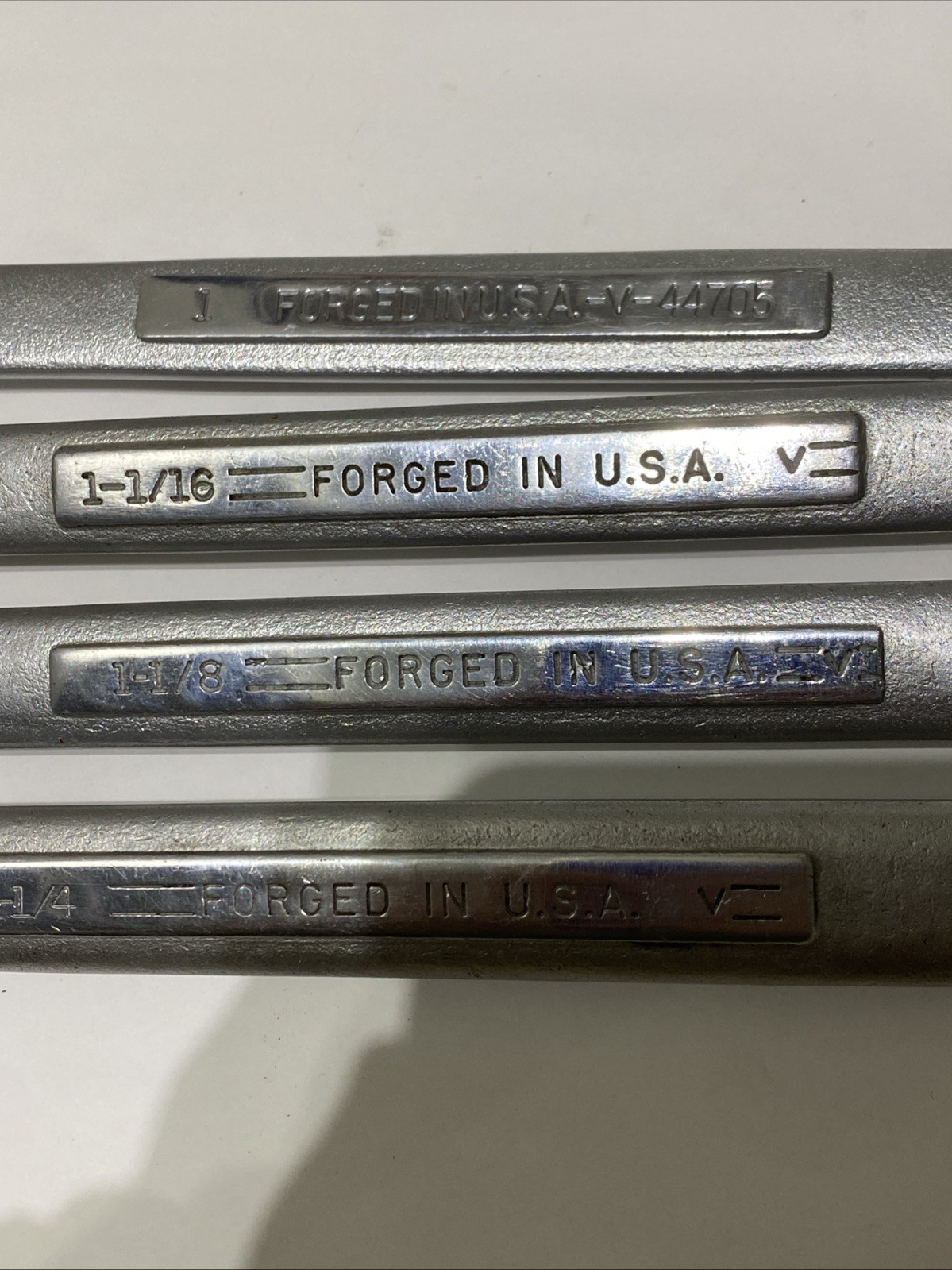 Craftsman SAE Combination Wrench Set, 12 pt (1″ – 1 1/4″) – 4 pcs “V”