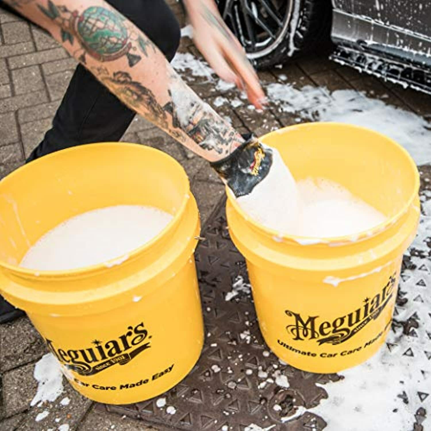 Meguiar’s X3002 Microfiber Wash Mitt – Super-Thick Reusable Wash Mitt for