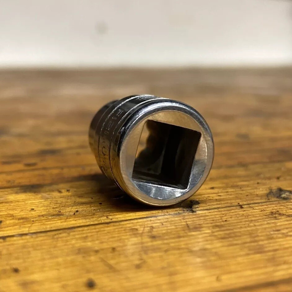 Snap-On Tools USA 3/8″ Drive 3/8″ SAE 12 Point Shallow Chrome Socket F121 Nice!