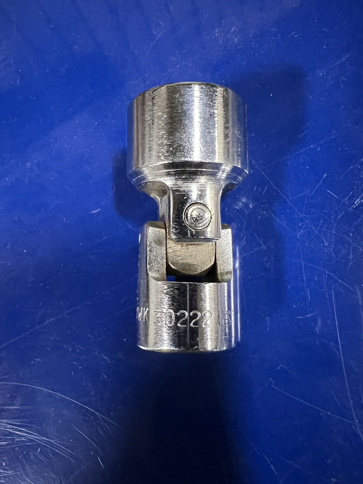 3/8″ dr 6-pt 11/16″ SWIVEL SOCKET BLACKHAWK # 30222