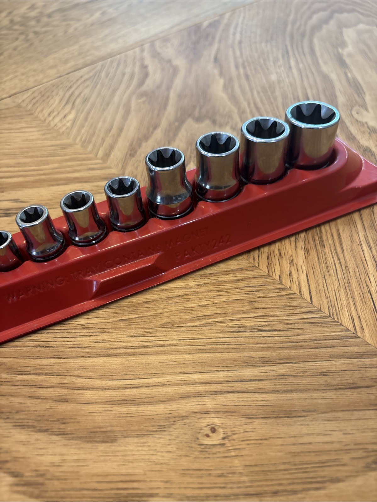 13 Piece Snap-on Shallow Drive Torx Socket Set With Magnet Tray