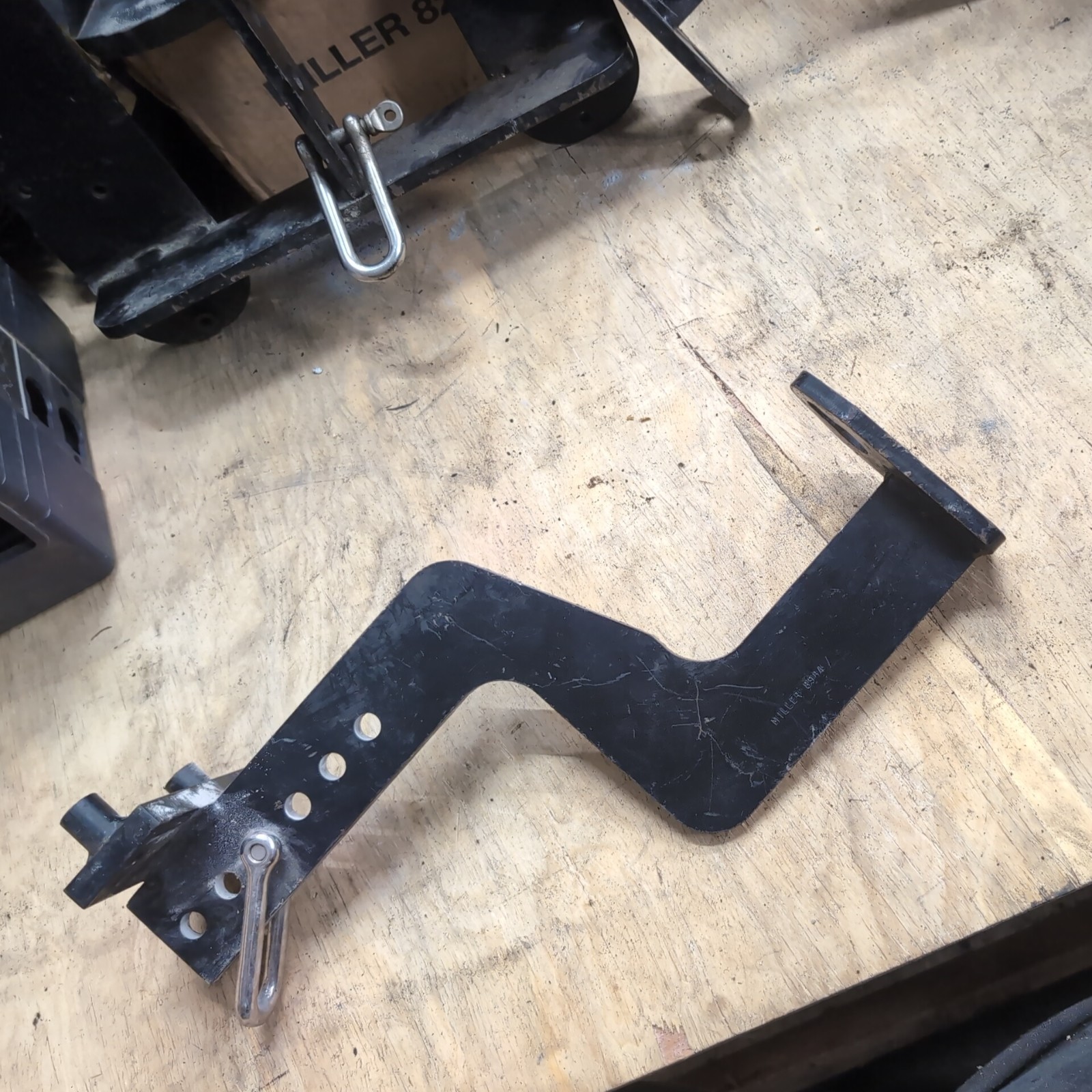 NEW Miller 8984 HEMI Engine Lifting Fixture Set – 5.7L 6.1L 6.4L – Genuine Mopar