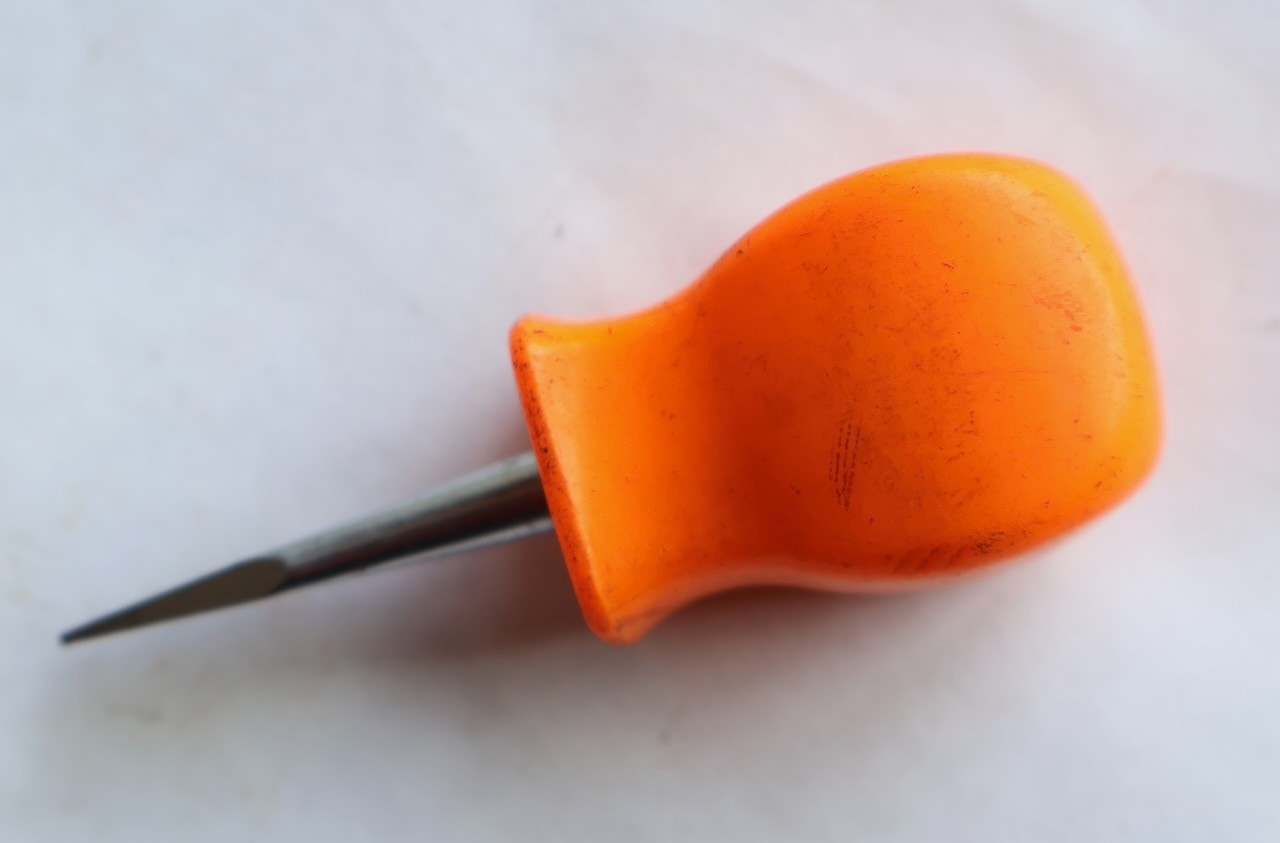 3.25″ Snap-on SSD1 Stubby Screwdriver w Orange Plastic Handle / Mt Top Tools