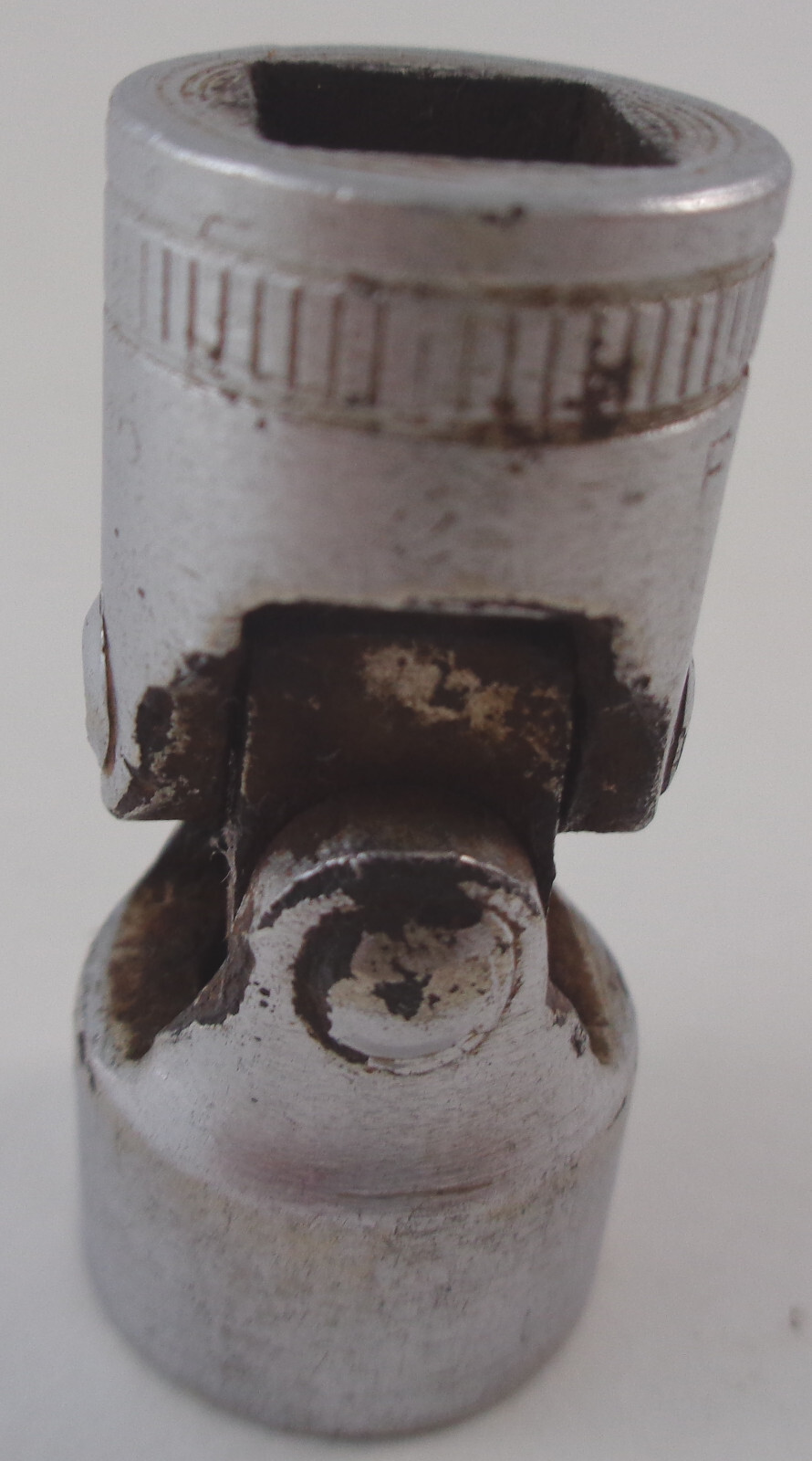 Snap-on USA F18 SAE 3/8″ drive 9/16″ swivel socket: 12 point, underline logo