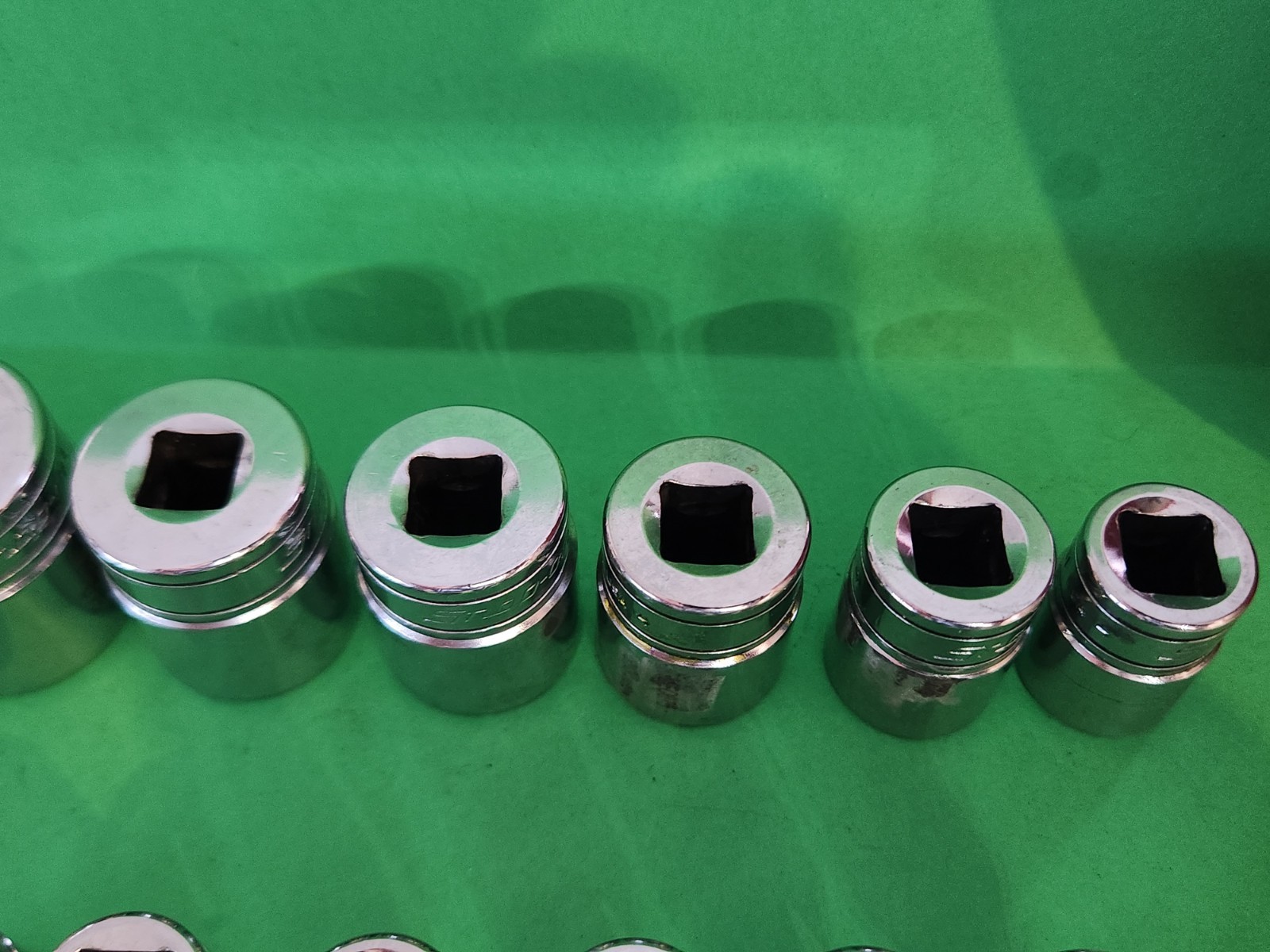 12pc. Snap On 211FY 3/8″ Dr. 12 Pt. Shallow SAE Socket Set 1/4″-7/8″