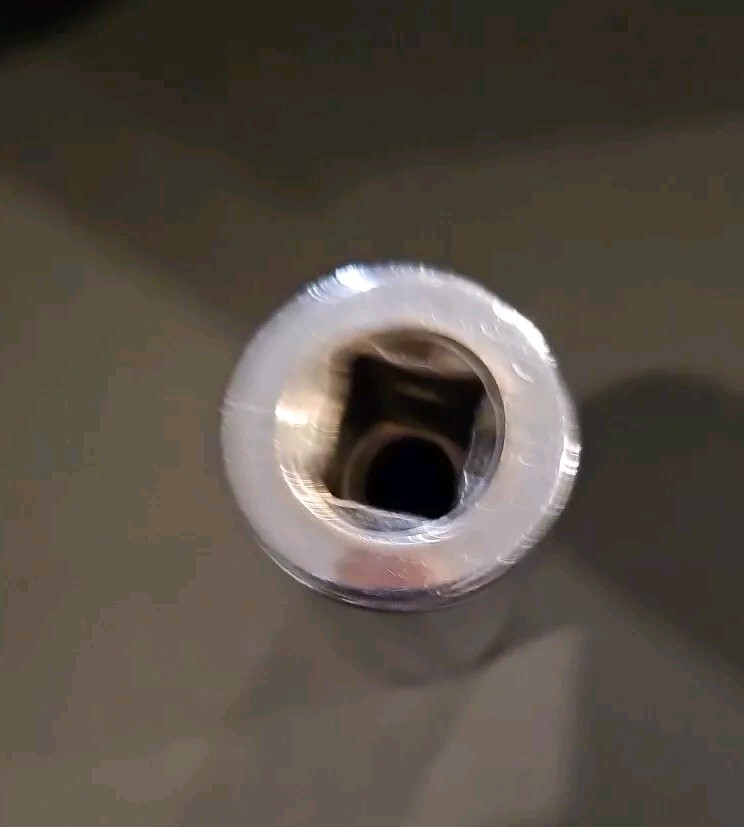 Northern 3/8 Drive 17mm 6-Point Metric Deep Socket Q