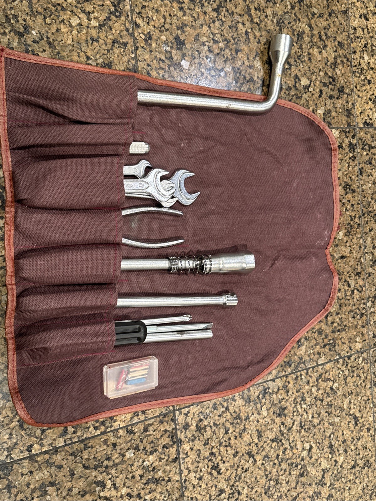 LEGIT COMPLETE Mercedes-Benz R107 560SL 13 Piece Tool Kit Roll BEST ON EBAY