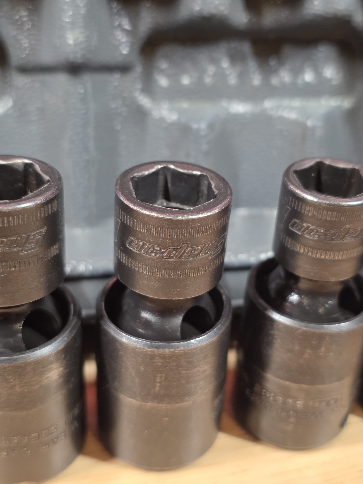 Snap-on Tools 207IPFM 7-Piece 3/8″ Metric Shallow Swivel Impact Socket Set