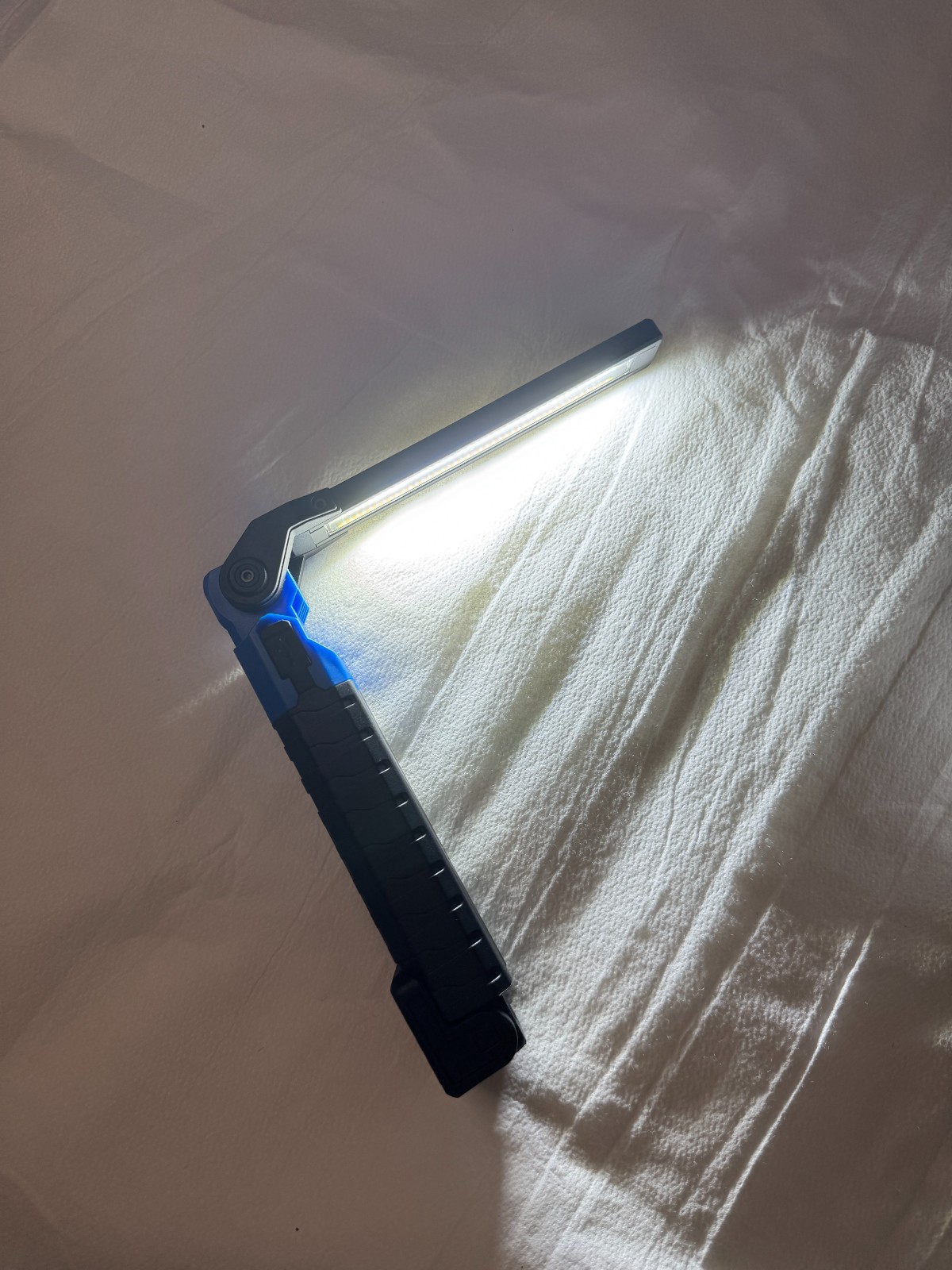 Matco Tools Cordless Folding Work Light MWLAB – Blue