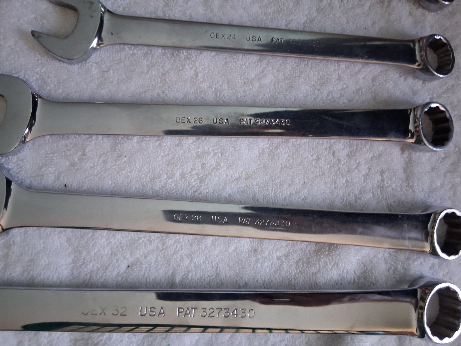 Snap On tools lot 18Combo Wrenches 1”thru 3/8″ Plus 9 other snap on wrenches