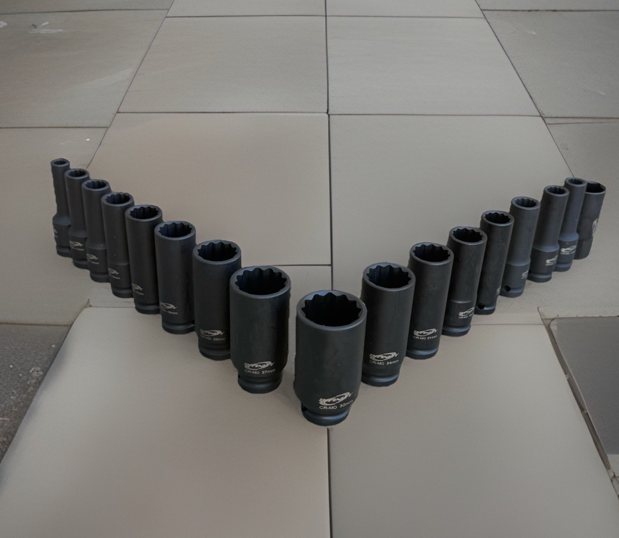 23pcs 1/2″ Drive 12 Point Metric Deep Impact Socket Set & 72-Tooth Ratchet Cr-MO