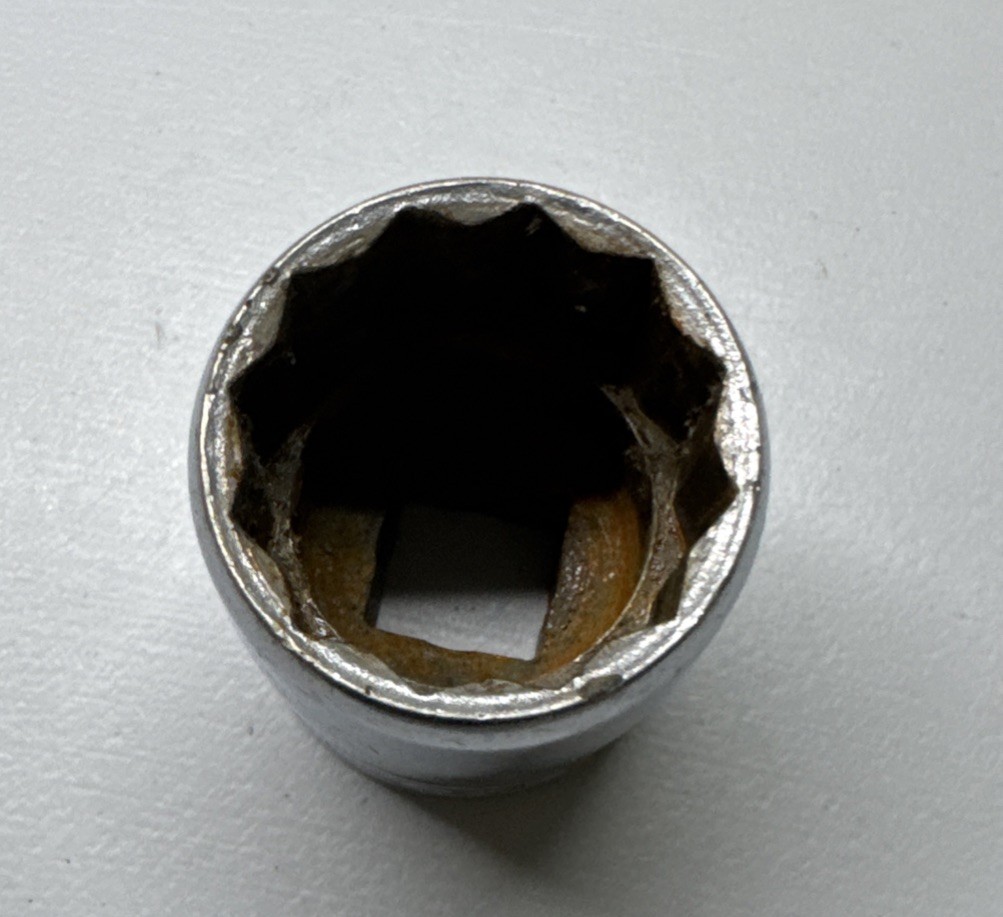 Lot Of 8 SK Asst Size Sockets 15/16, 7/8, 13/16, 11/16 To 7/16