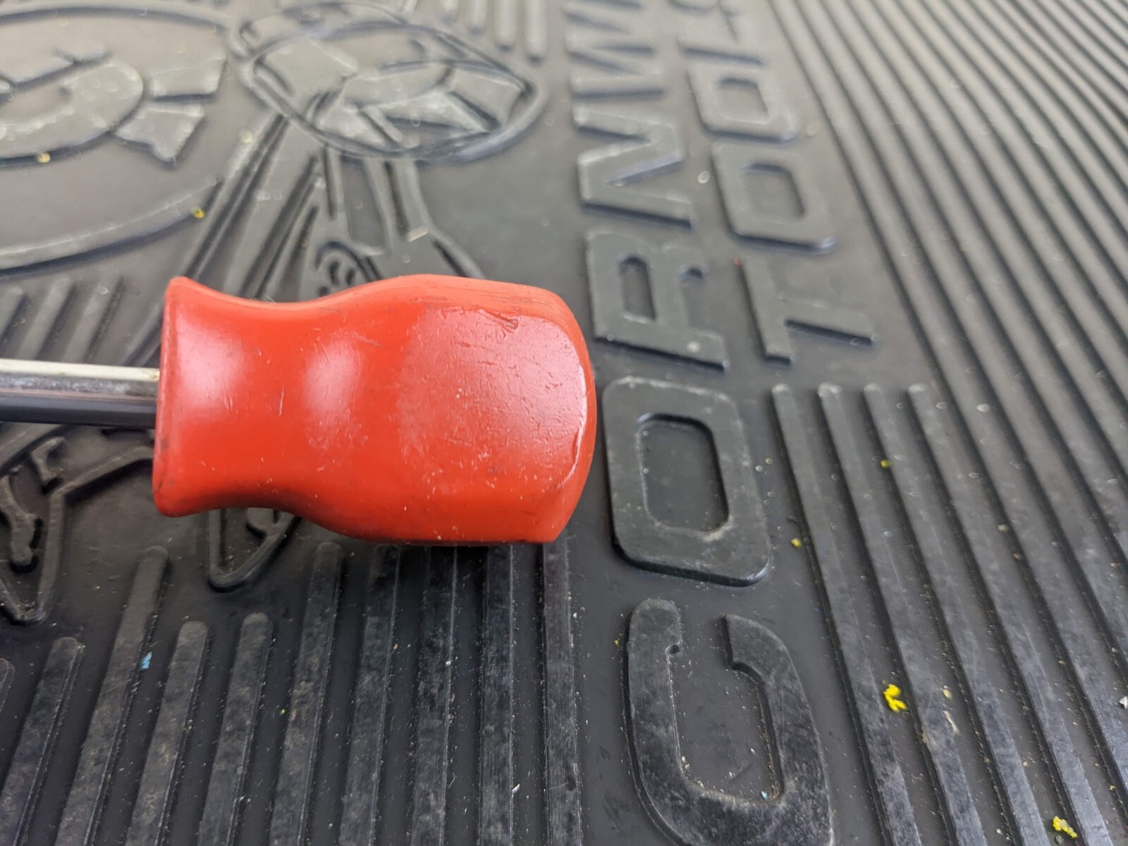 #av310 MAC Tools USA Model P212XA #2 Philips Stubby Red Hard Handle Screwdriver