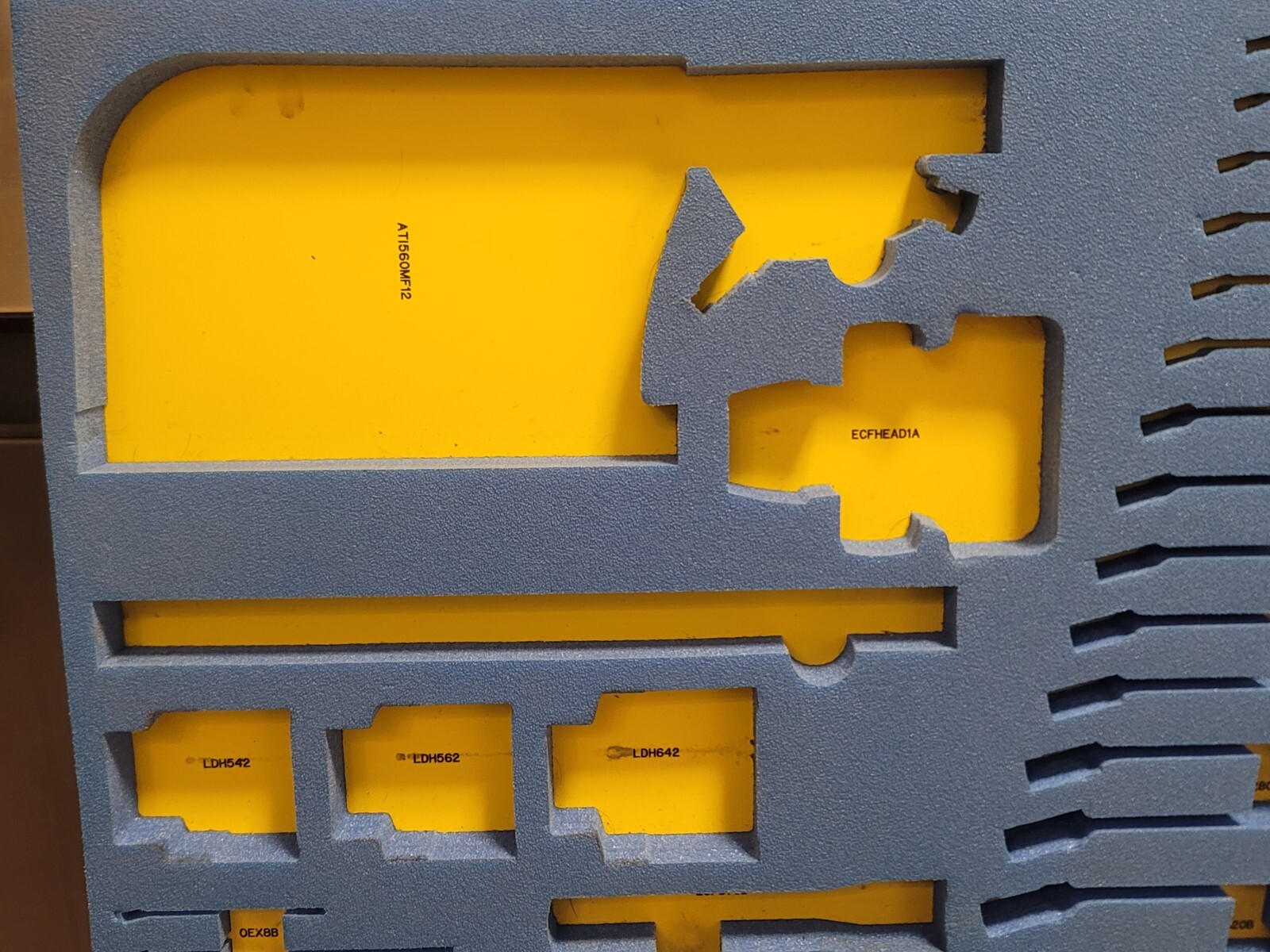 Snap-On FOAM Yellow Gray Toolbox Drawer Tools Toolbox Organizer 30.5″ X 22″ Rare