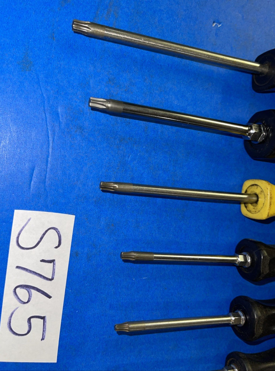 SNAP-ON TOOLS 7 PIECE TORX SCREWDRIVER SET BLACK & YELLOW HANDLE T8-T30