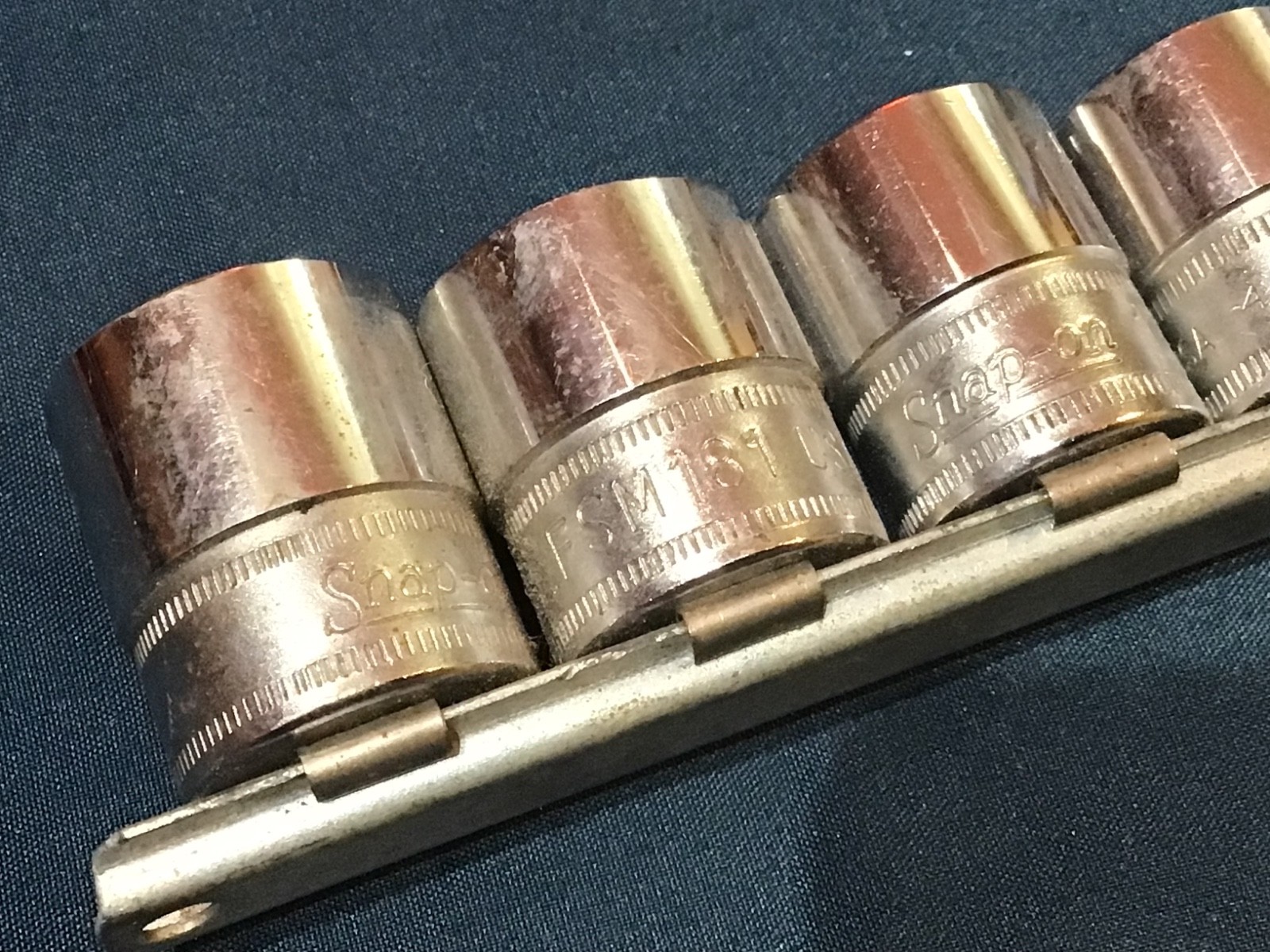 Vintage Set of x12 SNAP-ON METRIC SOCKETS 6pt #8-9-10-11-12-13-14-15-16-17-18-19