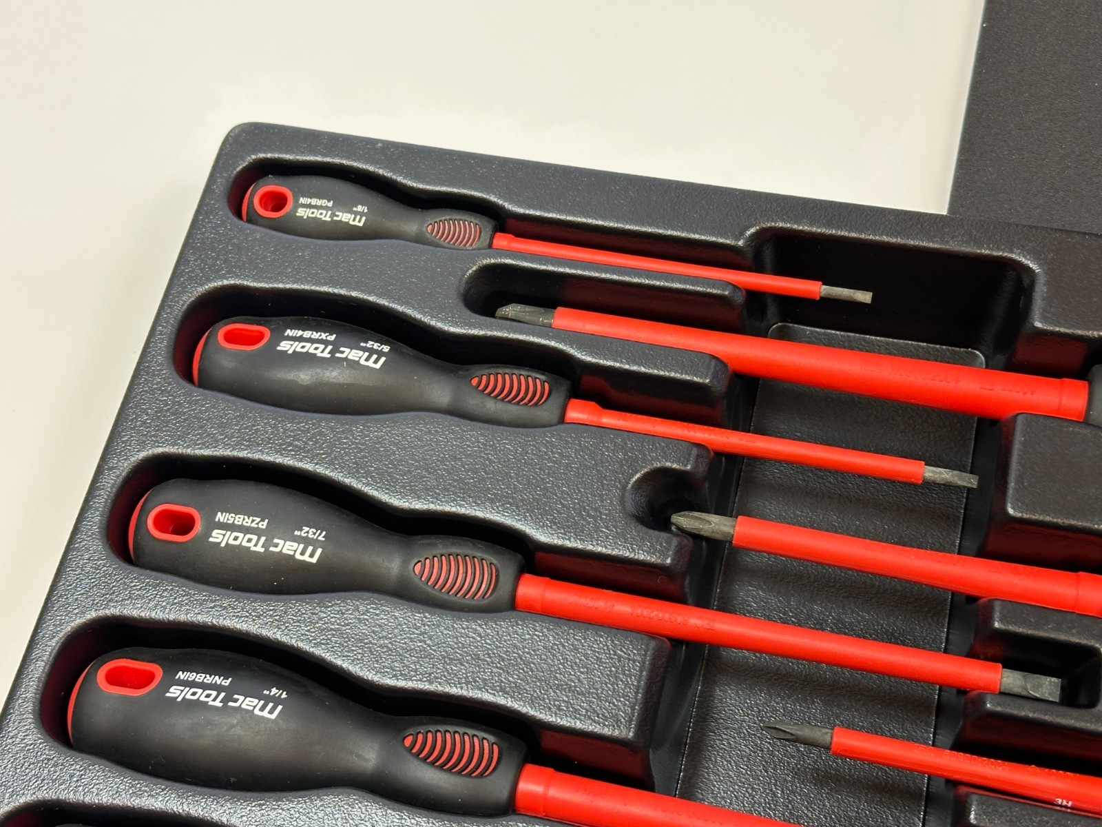 MAC Tools SDRBI9 9pc Insulated Screwdriver Set VDE/GS Certified, Flat & Phillips